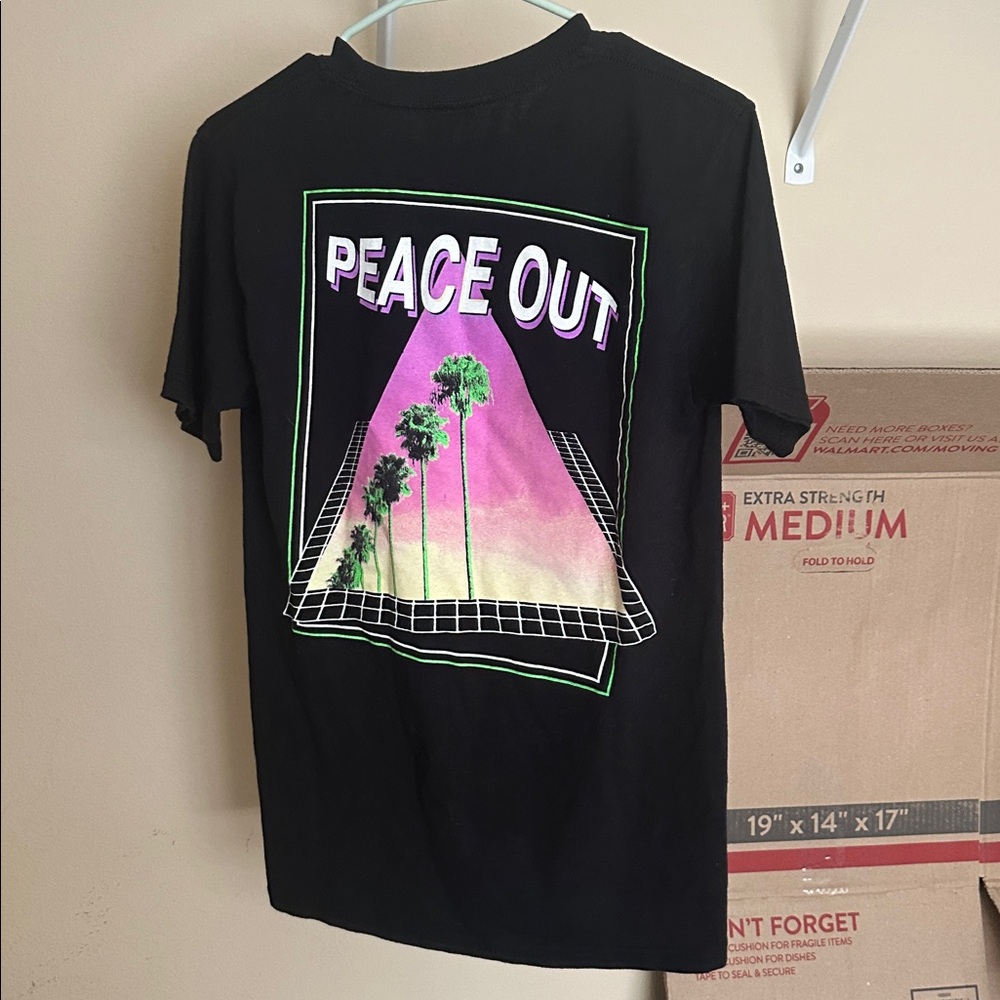 Empyre Black 'Peace Out' Tee - Picture 3 of 3